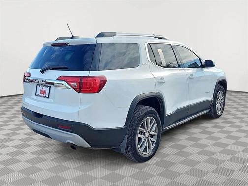 2017 GMC Acadia SLE-2