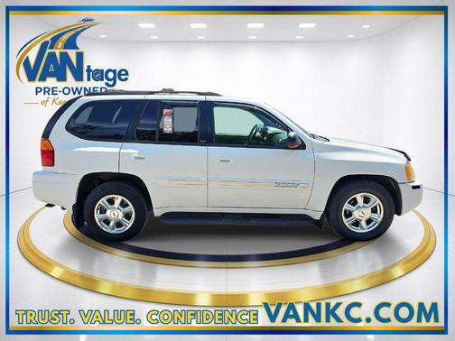 Summit White 2004 GMC Envoy SLT