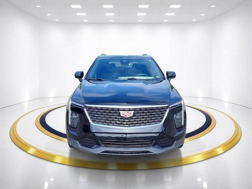 Stellar Black Metallic 2025 Cadillac XT4 Premium Luxury