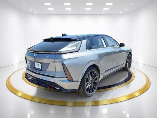 Argent Silver Metallic 2026 Cadillac LYRIQ V Premium