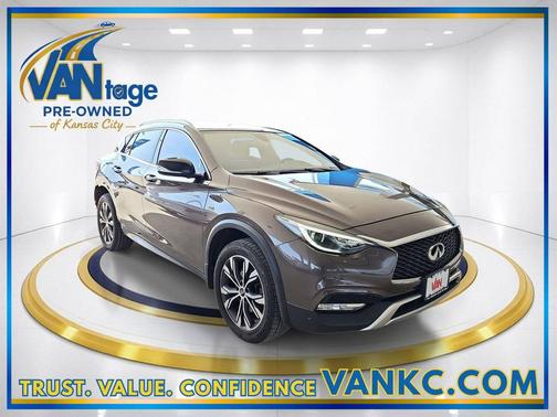 Chestnut Bronze 2017 INFINITI QX30 Premium