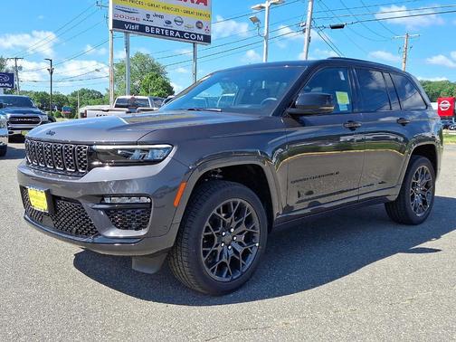 2025 Jeep Grand Cherokee Summit