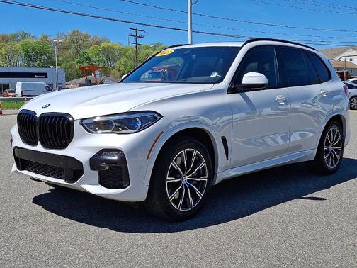 2021 BMW X5 M50i