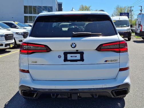 2021 BMW X5 M50i