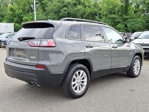2022 Jeep Cherokee Latitude Lux