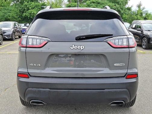 2022 Jeep Cherokee Latitude Lux