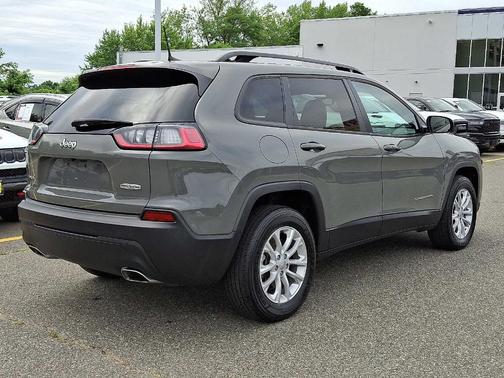 2022 Jeep Cherokee Latitude Lux
