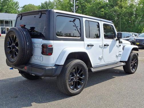 2022 Jeep Wrangler Unlimited 4xe Sahara
