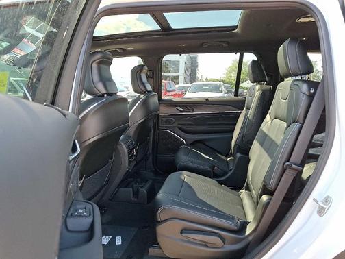 2025 Jeep Grand Cherokee L Overland