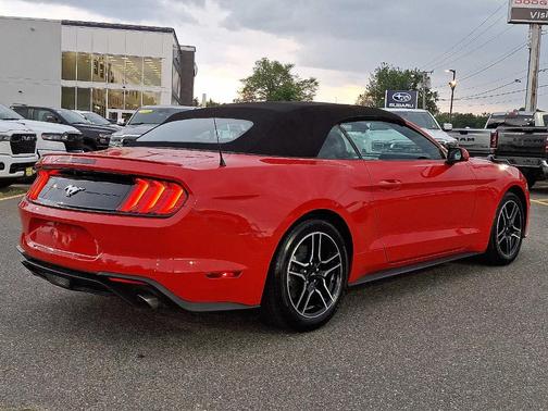2022 Ford Mustang EcoBoost Premium
