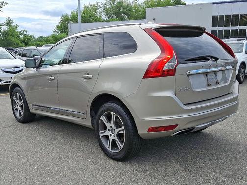 2015 Volvo XC60 T6 Premier Plus