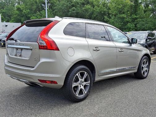 2015 Volvo XC60 T6 Premier Plus