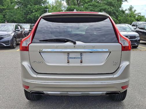 2015 Volvo XC60 T6 Premier Plus