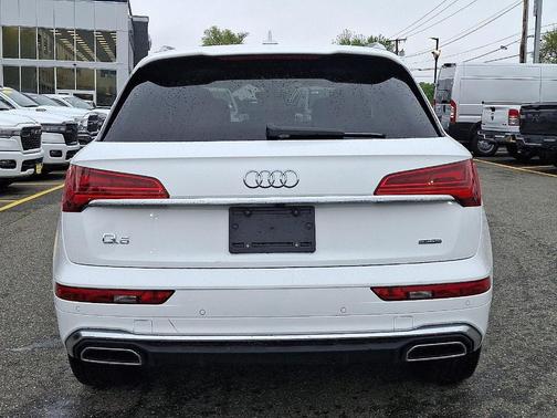 2024 Audi Q5 45 S line quattro Premium