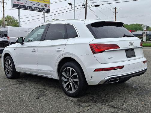 2024 Audi Q5 45 S line quattro Premium