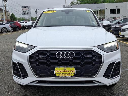 2024 Audi Q5 45 S line quattro Premium