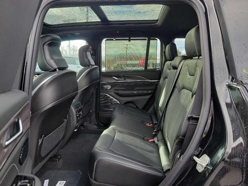 2024 Jeep Grand Cherokee 4xe Overland
