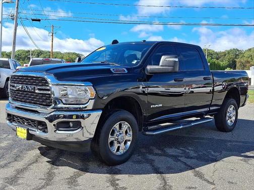 2024 RAM 2500 Big Horn Crew Cab 4x4 64' Box