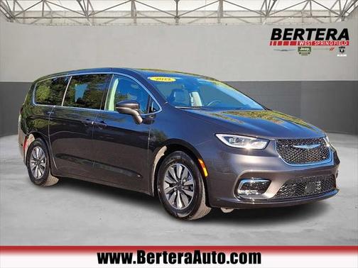 2022 Chrysler Pacifica Hybrid Touring L