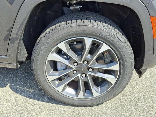 2025 Jeep Grand Cherokee L Overland