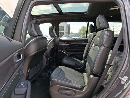 2025 Jeep Grand Cherokee L Overland