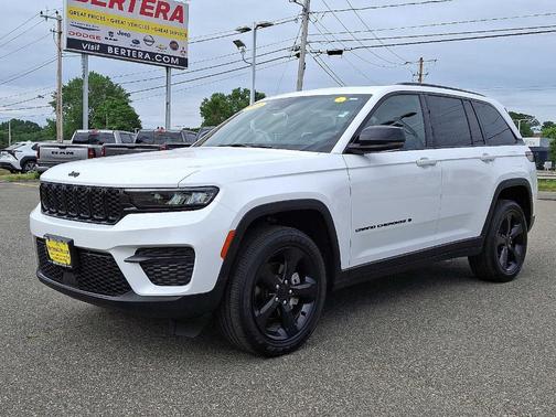 2023 Jeep Grand Cherokee Altitude
