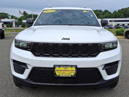 2023 Jeep Grand Cherokee Altitude