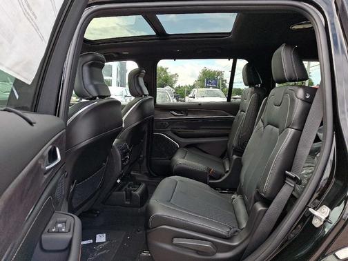 2025 Jeep Grand Cherokee L Overland