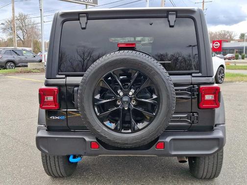 2022 Jeep Wrangler Unlimited 4xe Sahara
