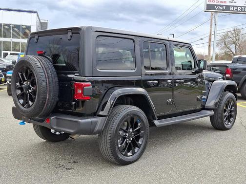 2022 Jeep Wrangler Unlimited 4xe Sahara