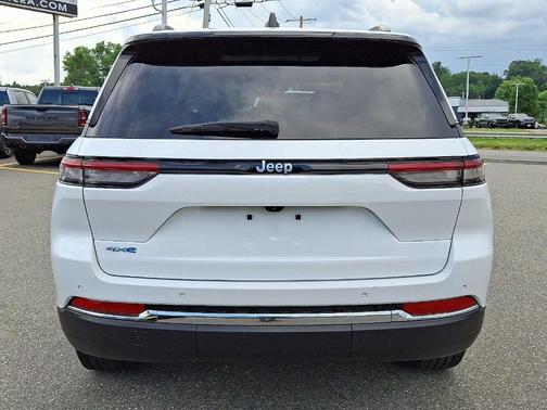 2024 Jeep Grand Cherokee 4xe Base
