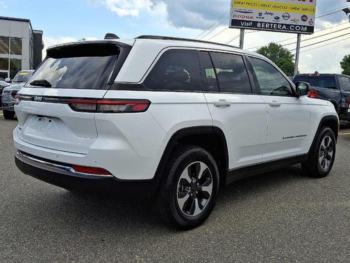 2024 Jeep Grand Cherokee 4xe Base