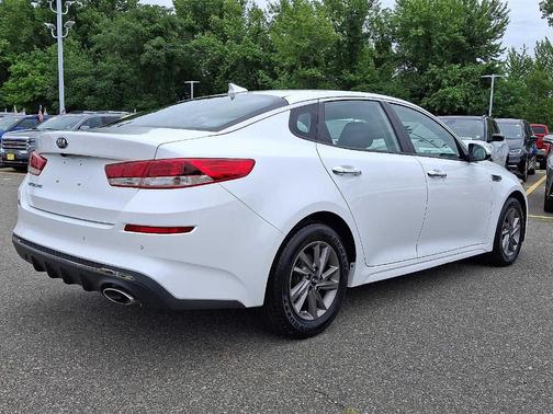 2020 Kia Optima LX