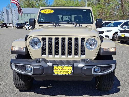 2022 Jeep Gladiator Overland