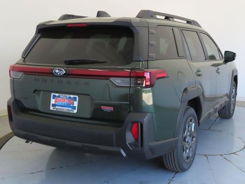 Deep Emerald Green Pearl 2026 Subaru Outback Premium