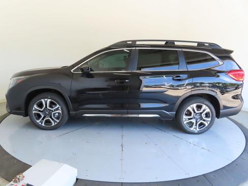 Crystal Black Silica 2026 Subaru Ascent Limited 7-Passenger