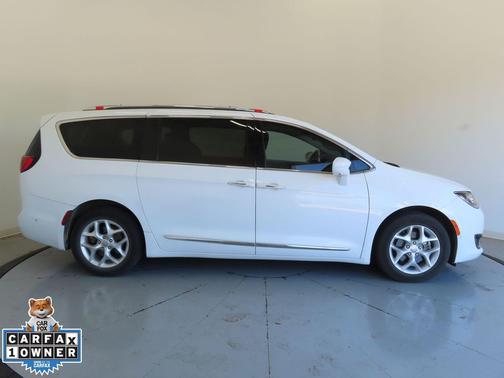 2020 Chrysler Pacifica Touring-L Plus