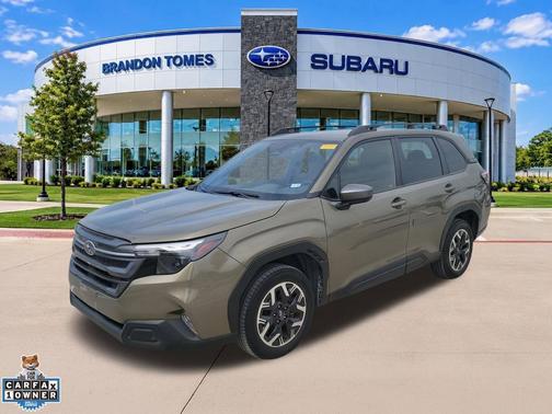 Green Metallic 2025 Subaru Forester Premium