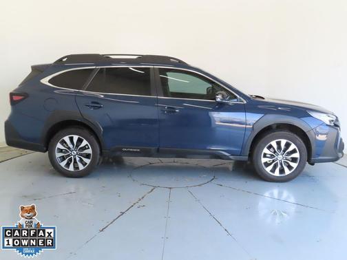 Crystal Black Silica 2024 Subaru Outback Limited