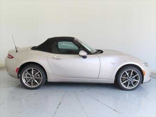 2022 Mazda MX-5 Miata Grand Touring