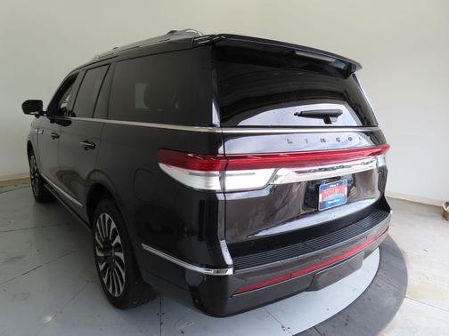 2023 Lincoln Navigator Black Label