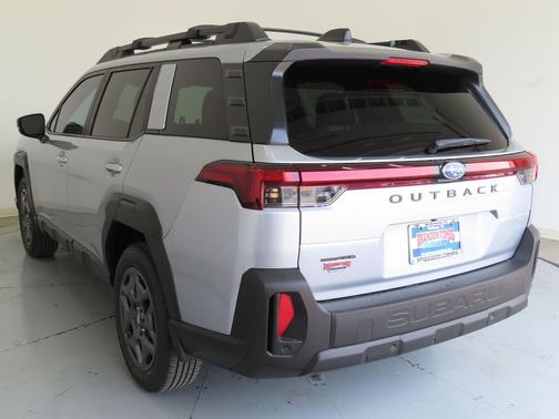 Ice Silver Metallic 2026 Subaru Outback Premium