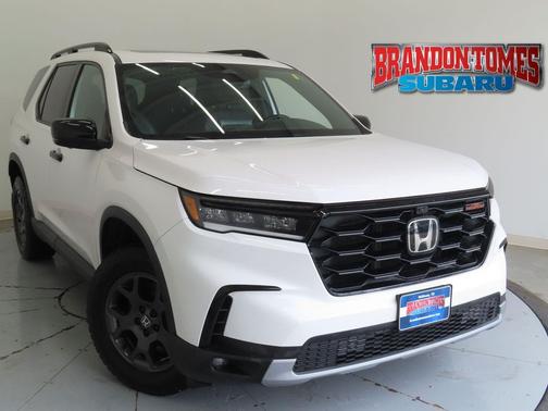 Platinum White Pearl 2023 Honda Pilot AWD TrailSport