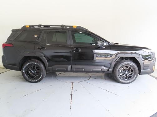 Crystal Black Silica 2026 Subaru Outback Wilderness