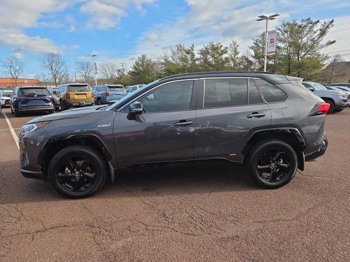 2019 Toyota RAV4 Hybrid SE