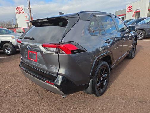 2019 Toyota RAV4 Hybrid SE