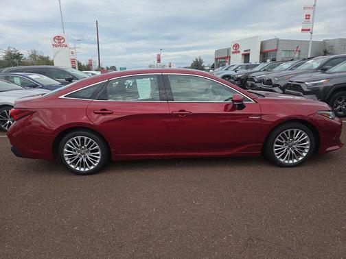 2021 Toyota Avalon Hybrid Limited