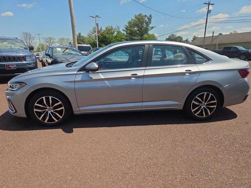 Pyrite Silver Metallic 2025 Volkswagen Jetta 1.5T SE