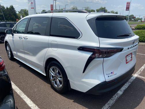 2025 Toyota Sienna XLE 7 Passenger