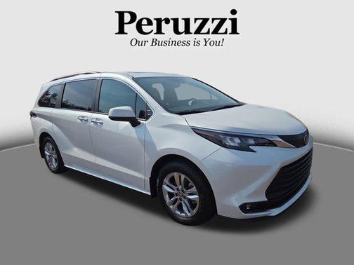 2025 Toyota Sienna XLE 7 Passenger